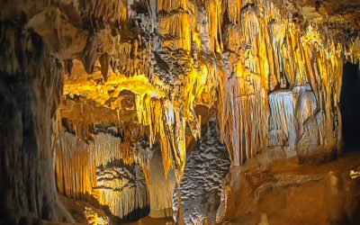 From the Open Road to Beneath the Surface – Visit Magical Caves in a Luxury Motorcoach