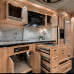 Monoco_Prevost_Royale_08