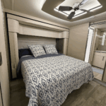 Winnebago_Horizon_42Q_09